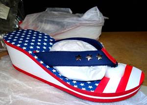 lot 155 image: ADORABLE PATRIOTIC THEMED WEDGE HEELED SANDLES - WOMENS SIZE 9-10 NEW