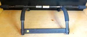 lot 167 image: FITNESS GEAR FGDG DOORWAY PULLUP BAR