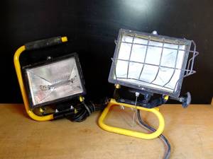 lot 183 image: LOT OF 2 - PORTABLE LED WORK LIGHTS