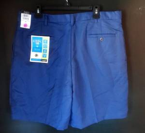 lot 225 image: HAGGAR COOL 18 MENS SHORTS (BLUE) - NEW WTAGS SIZE 38 WAIST