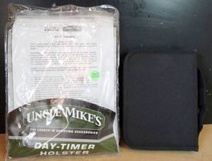 lot 255 image: UNCLE MIKES DAYTIME HOLSTER - NEW