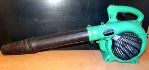lot 264 image: Hitachi RB24EAP Gas Leaf Blower - FOR PARTS OR REPAIR (UNTESTED - MISSING CARBUERATOR COVER)