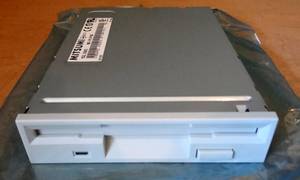 lot 281 image: MITSUMI D359M3D 1.44MB Industrial Floppy Drive - NEW