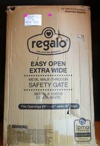 lot 332 image: NEW IN BOX - Regalo  1185 DS 47-in x 30-in White Metal Safety Gate $$