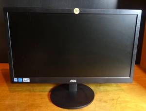 lot 333 image: AOC 19 INCH COMPUTER MONITOR