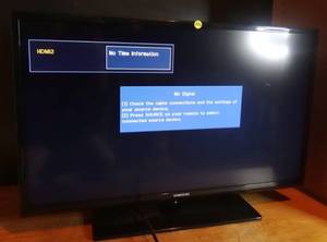 lot 336 image: Samsung UN32EH4003 32 LED HDTV UN32EH4003VXZA - WORKS $$