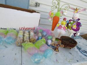 lot 78 image: Easter lot NEW- 2 bags of gem eggs, 4 bags of bird egg dcor, carrot tree, rabbit and bird