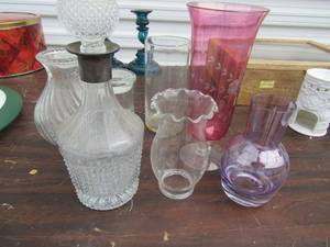 lot 93 image: Assorted vases and decanters