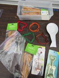 lot 104 image: Fondue forks, 3 new packs of bamboo, corkscrews, spoon rest, and more