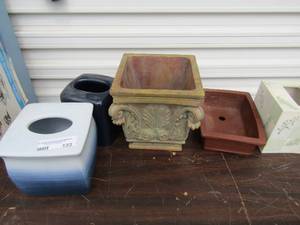 lot 122 image: 3 tissue boxes and large tabletop planter