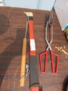 lot 124 image: NEW BBQ utensils