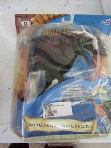 lot 140 image: Harry Potter Norbert Norberto 20 wing span NIB