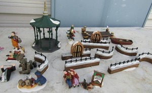 lot 146 image: wreath, 3 wreaths to be made bow metal shadow box that lights, new wrapping paper bows and more