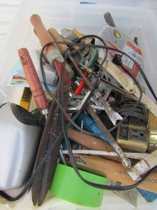 lot 148 image: Yard tool in tote- sheers, level, saw, screw driver and more