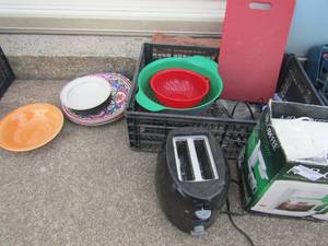 lot 12 image: Lot-Mr Coffee, sunbeamtoaster,2 strainers, cutting board and more