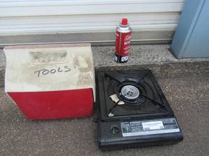 lot 16 image: mini red coleman cooler     coleman butane 1 burner camping stove