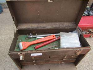 lot 20 image: Brown metal tool box, 7 drawer open top has some tools inside