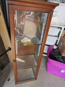 lot 4 image: Nice 3 tier glass front and side curio cabinet 48x17x11 good condition