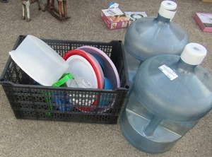 lot 214 image: BIG water jug and plastic kitchenware