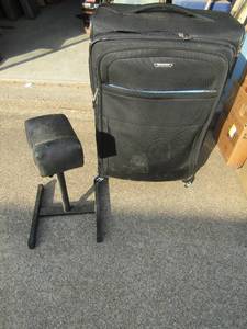lot 224 image: Massage headset stand large Samsonite wheeled suitcase