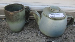 lot 238 image: FRANKOMA TEAPOT & HANDLED CUP 5M  SAGE