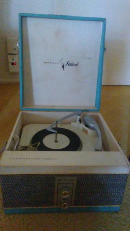 lot 55 image: 1950s Festival Stereo