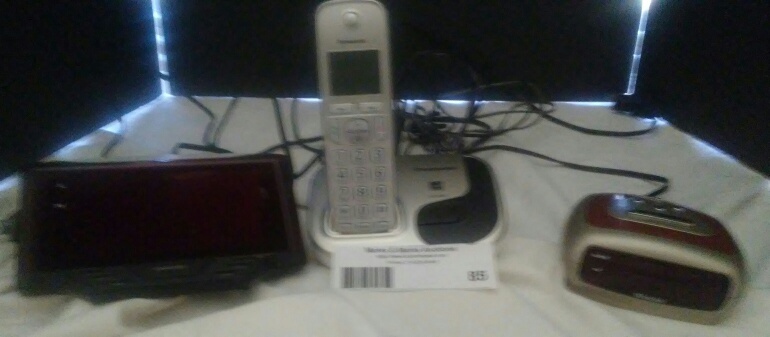 lot 85 image: Radio Alarm clock and Cordless Phone