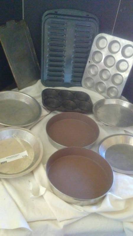lot 116 image: Baking Pan Sheets