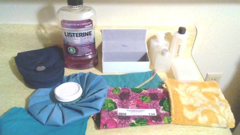 lot 139 image: Ice Bag and bathroom Accs