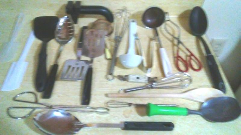 lot 148 image: Kitchen Utensils