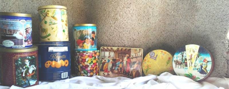 lot 157 image: Assorted Tin Boxes