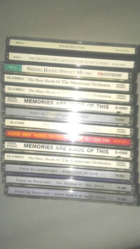 lot 32 image: Assorted Cd Disks