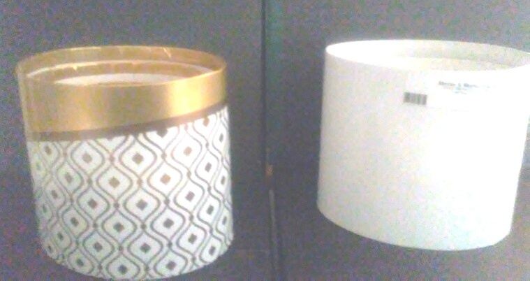 lot 50 image: Oval Boxes