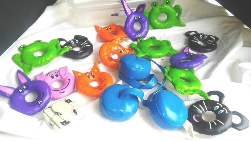 lot 164 image: Toys