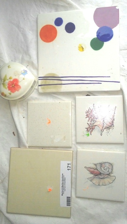 lot 171 image: Decorative Tiles Plain Tiles