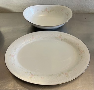 lot 14 image: Noritake 2 Pc Serving Platter & 10 Inch Serving Bowl