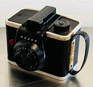 lot 25 image: Vintage Ansco Ready Flash Camera