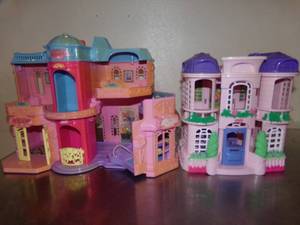 lot 40 image: Two Fisher Price Sweet Streets Doll Houses