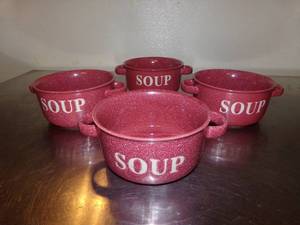 lot 47 image: Four Pink Speckled Soup Bowls