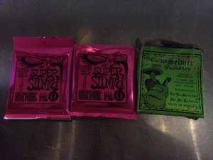 lot 59 image: Ernie Ball Super Slinky Guitar Strings