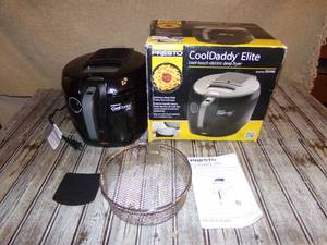 lot 104 image: Presto Cool Daddy Elite Deep Fryer