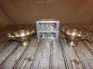 lot 109 image: Brass &amp Silver Deer Decor Set
