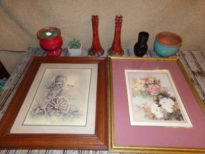 lot 117 image: Home Decor Set With Vases, Candle Holders & 2 Pictures