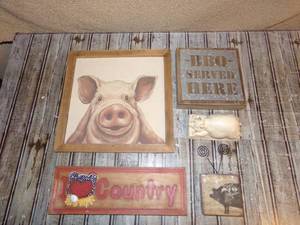 lot 118 image: Southern Home Decor