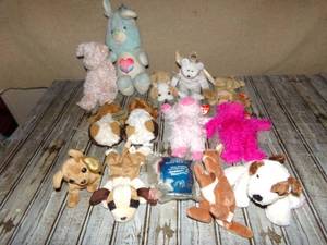 lot 124 image: Assorted Beanie Babies & Stuffed Animals