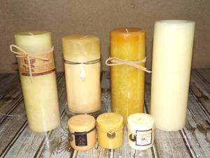 lot 135 image: White Candle Assortment With One Glass Holder