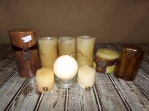 lot 138 image: White Distressed Candle Assortment