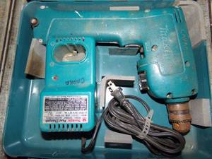 lot 153 image: Makita Cordless Drill With Case & Charger
