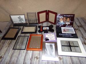 lot 161 image: Picture Frame Bundle of 13