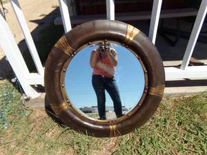 lot 177 image: Unique Circular Wooden Framed Mirror